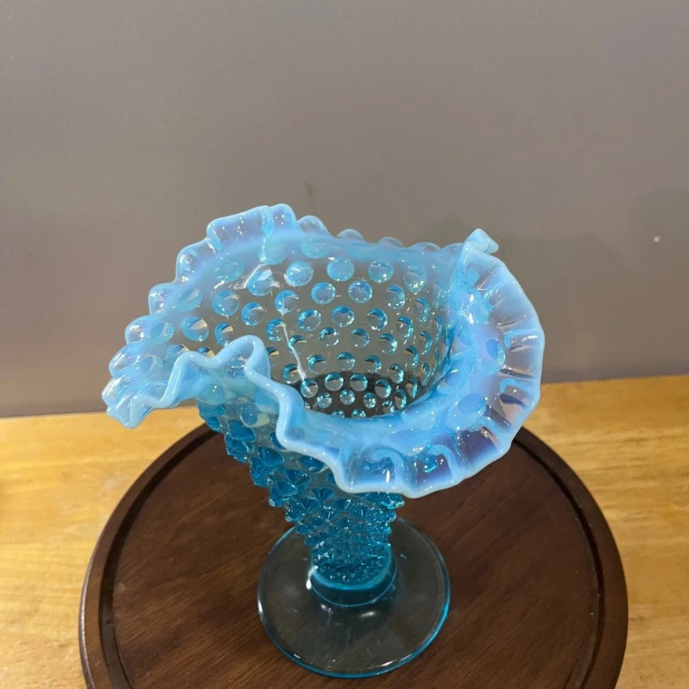 Vtg‎ Fenton Turquoise Blue Opalescent Hobnail Ruffled Trumpet Vase MCM 7.75